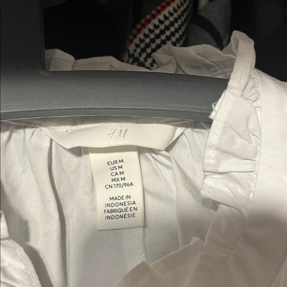 H&M White Ruffled Women's Top - Picture 5 of 6